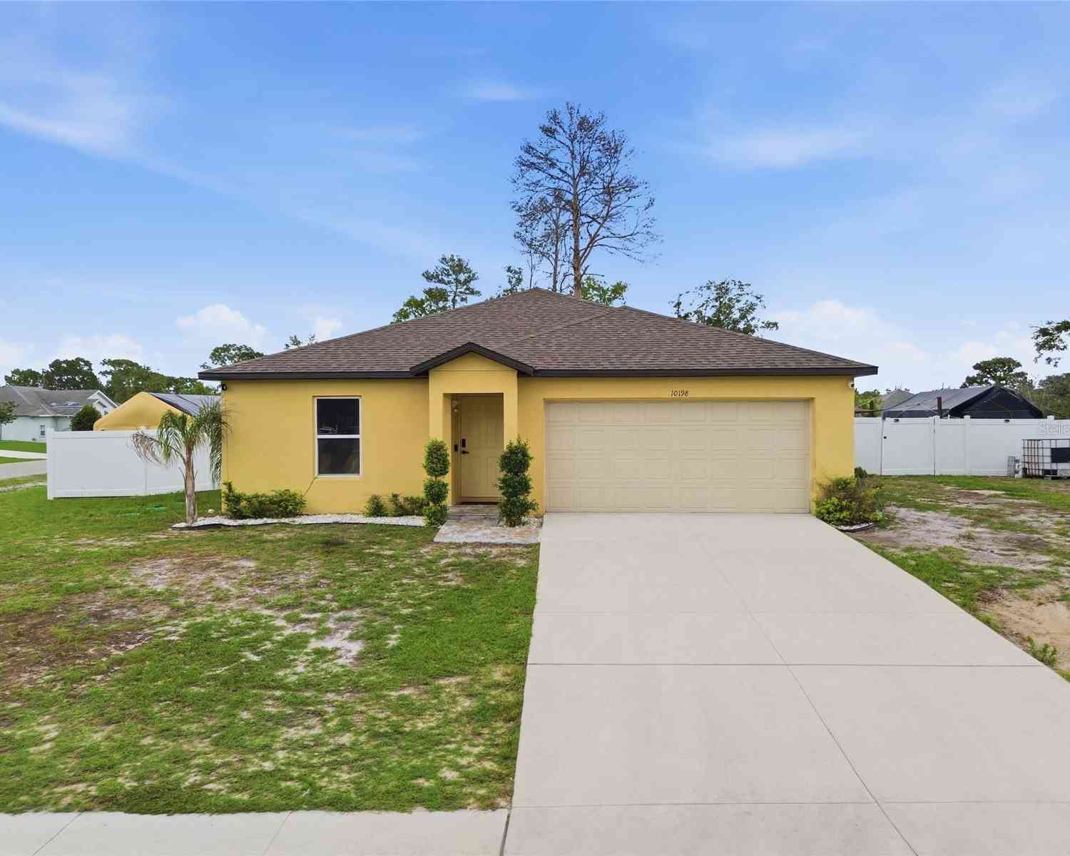 Homes For Sale - 10198 Elgin Boulevard<br/> Hernando County, SPRING HILL, FL 34608
