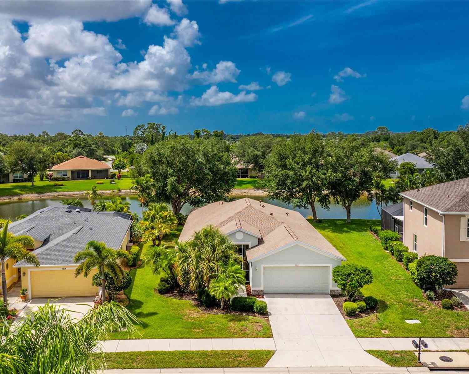 Homes For Sale - 5182 Layton Drive<br/> VENICE, FL 34293