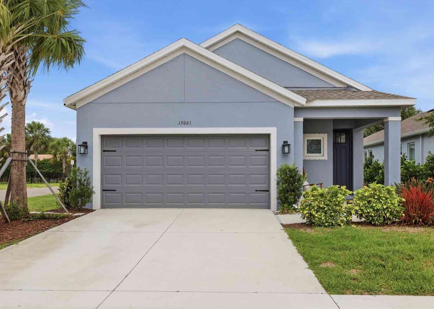 Homes For Sale - 15061 Shady Palms Lane<br/> NOKOMIS, FL 34275