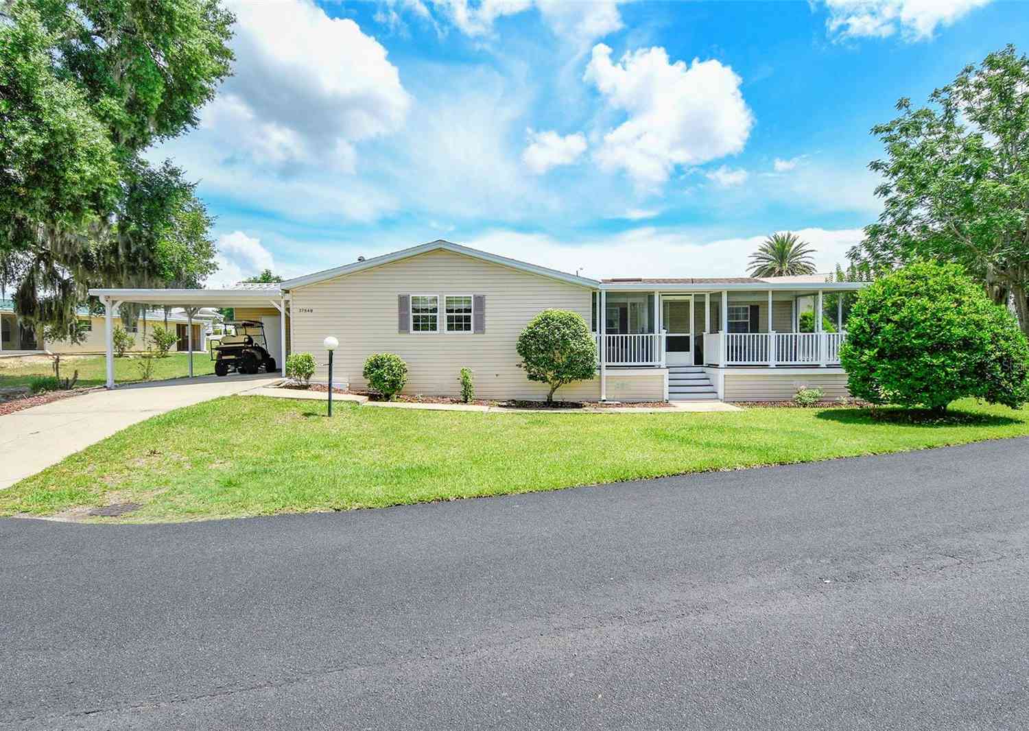 Mobile Home For Sale - 37848 Maywood Bay Drive<br/> Lake County, LEESBURG, FL 34788