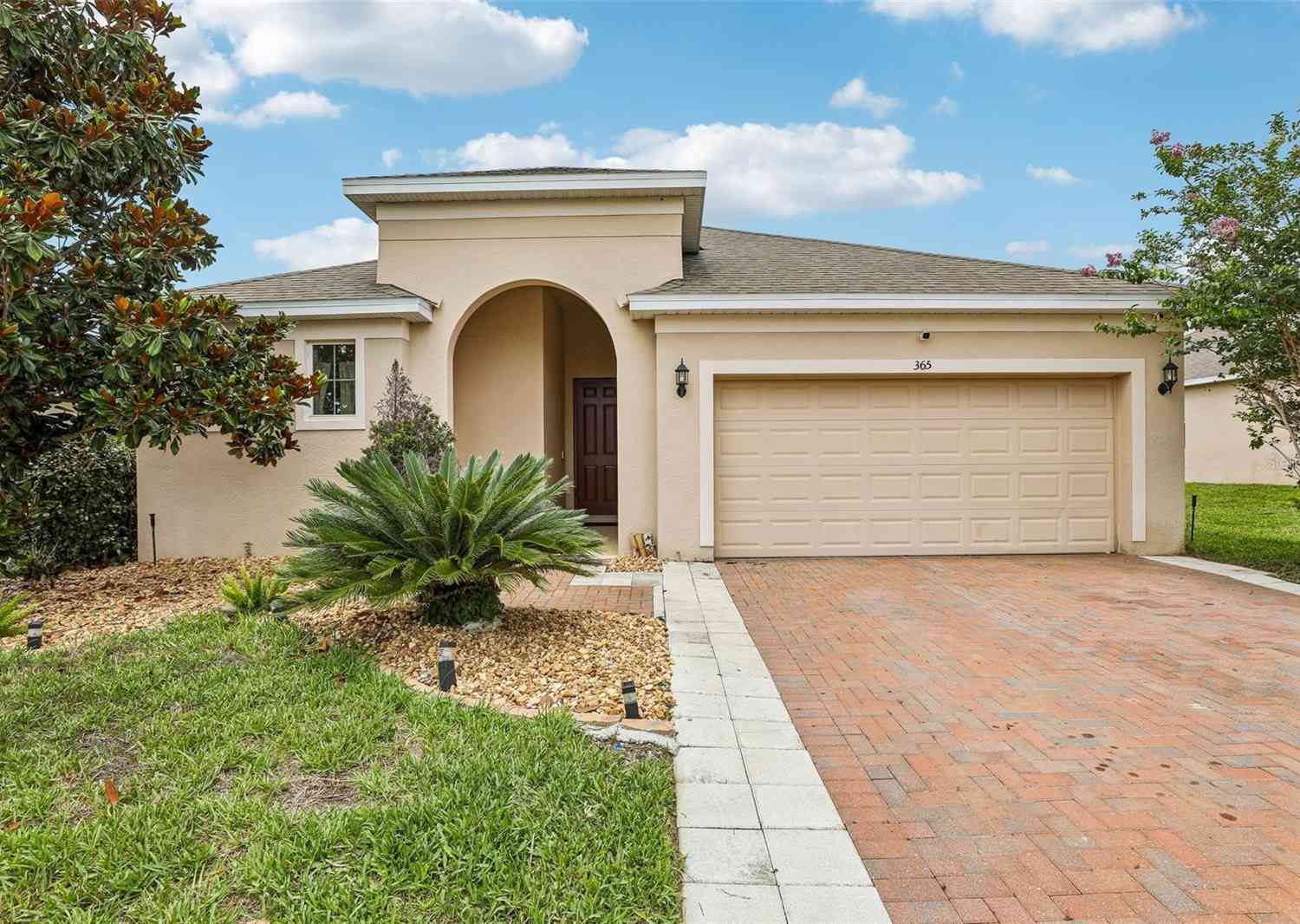 Homes For Sale - 365 Jyoti Drive<br/> DAVENPORT, FL 33837