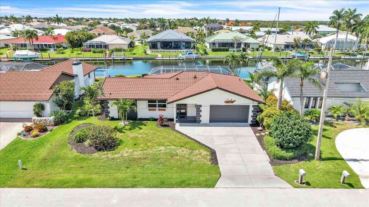 Homes For Sale - 2839 Via Paloma Drive<br/> PUNTA GORDA, FL 33950