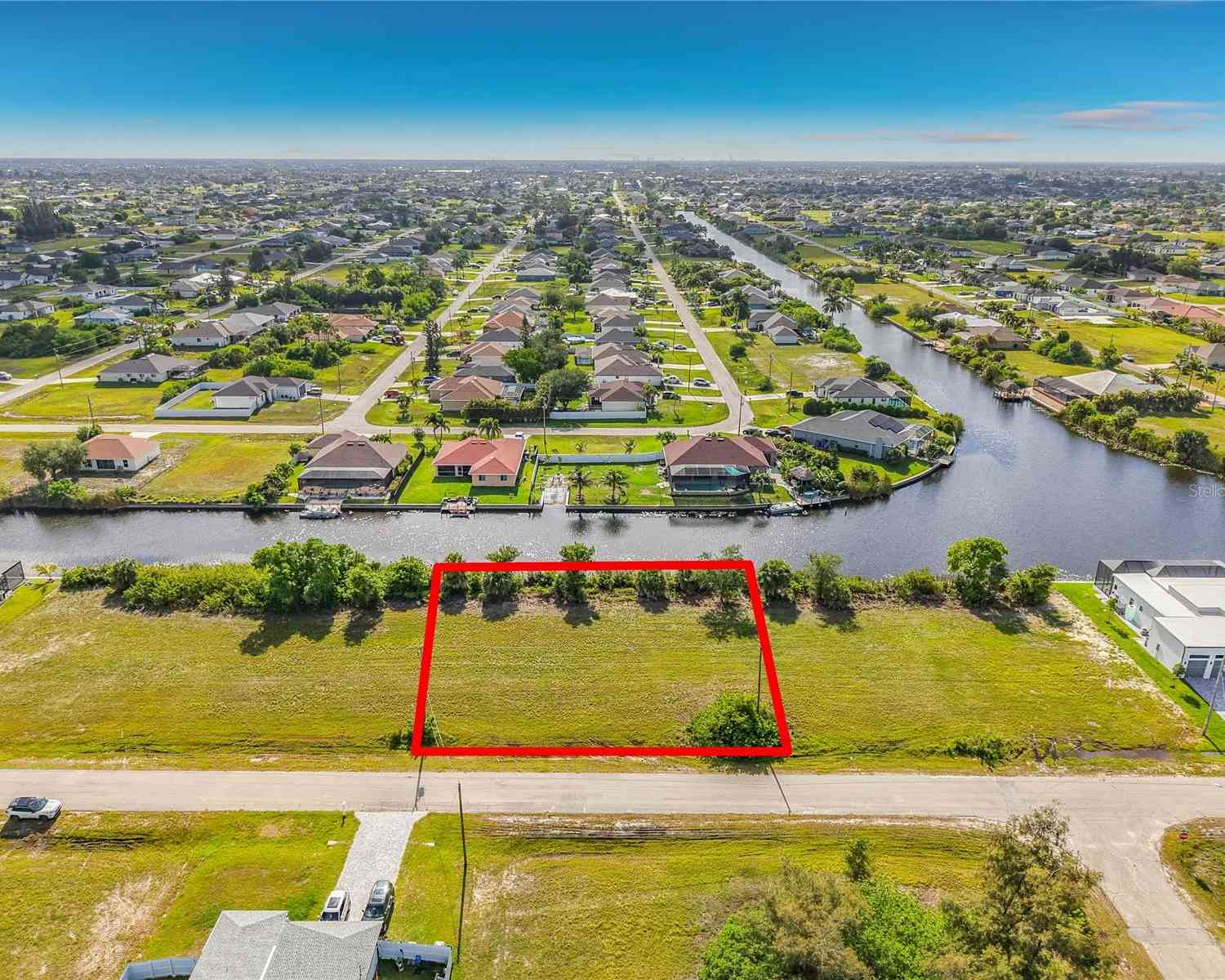 Vacant Land For Sale - 407 NW 31st Place<br/> Lee County, CAPE CORAL, FL 33993