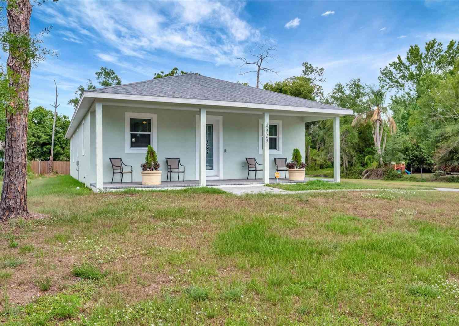 Homes For Sale - 4929 20th Street Court<br/> BRADENTON, FL 34203