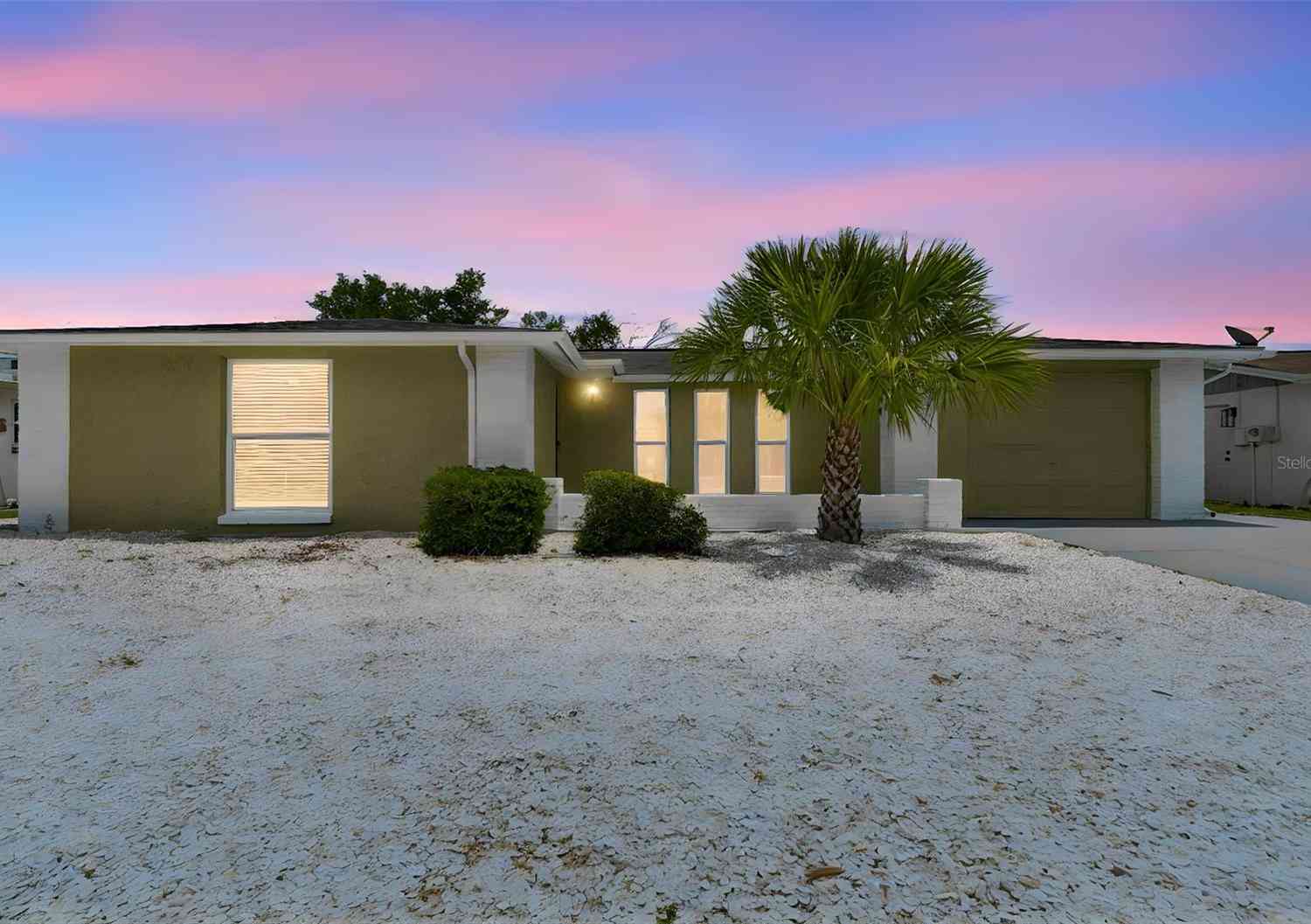 Homes For Sale - 11130 Tamarix Ave<br/> PORT RICHEY, FL 34668