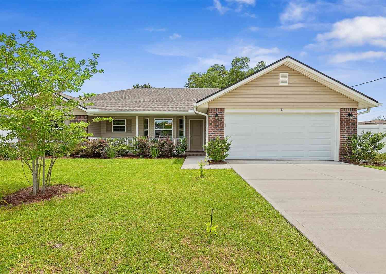 Homes For Sale - 8 Persimmon Drive<br/> PALM COAST, FL 32164