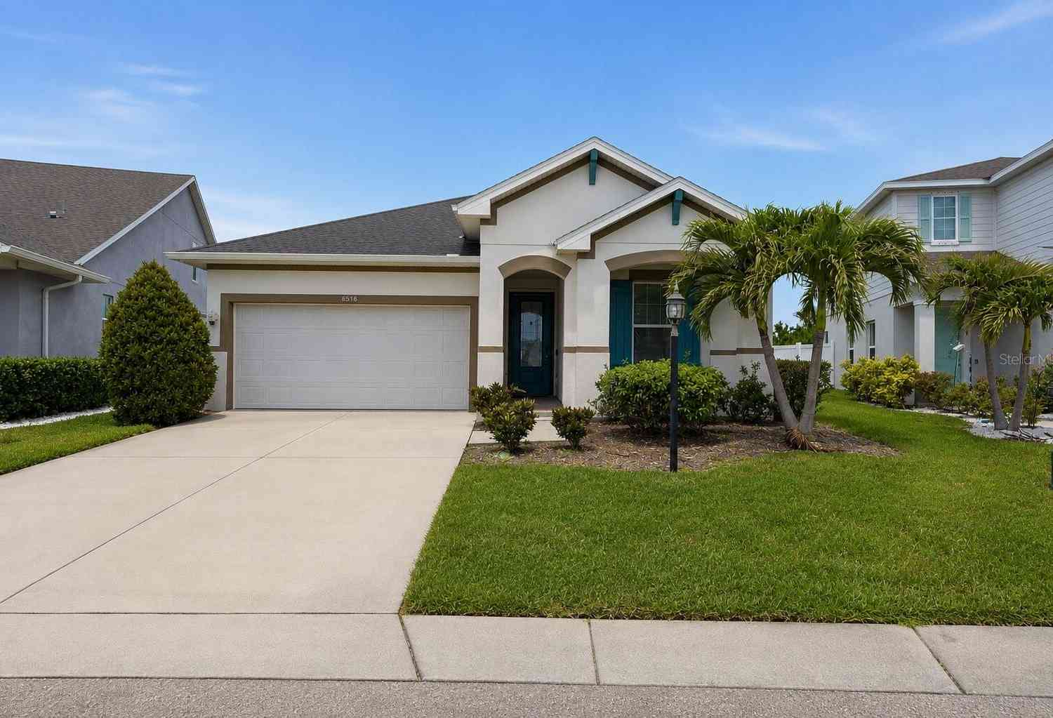 Homes For Sale - 5518 Spanish Moss Cove<br/> BRADENTON, FL 34203