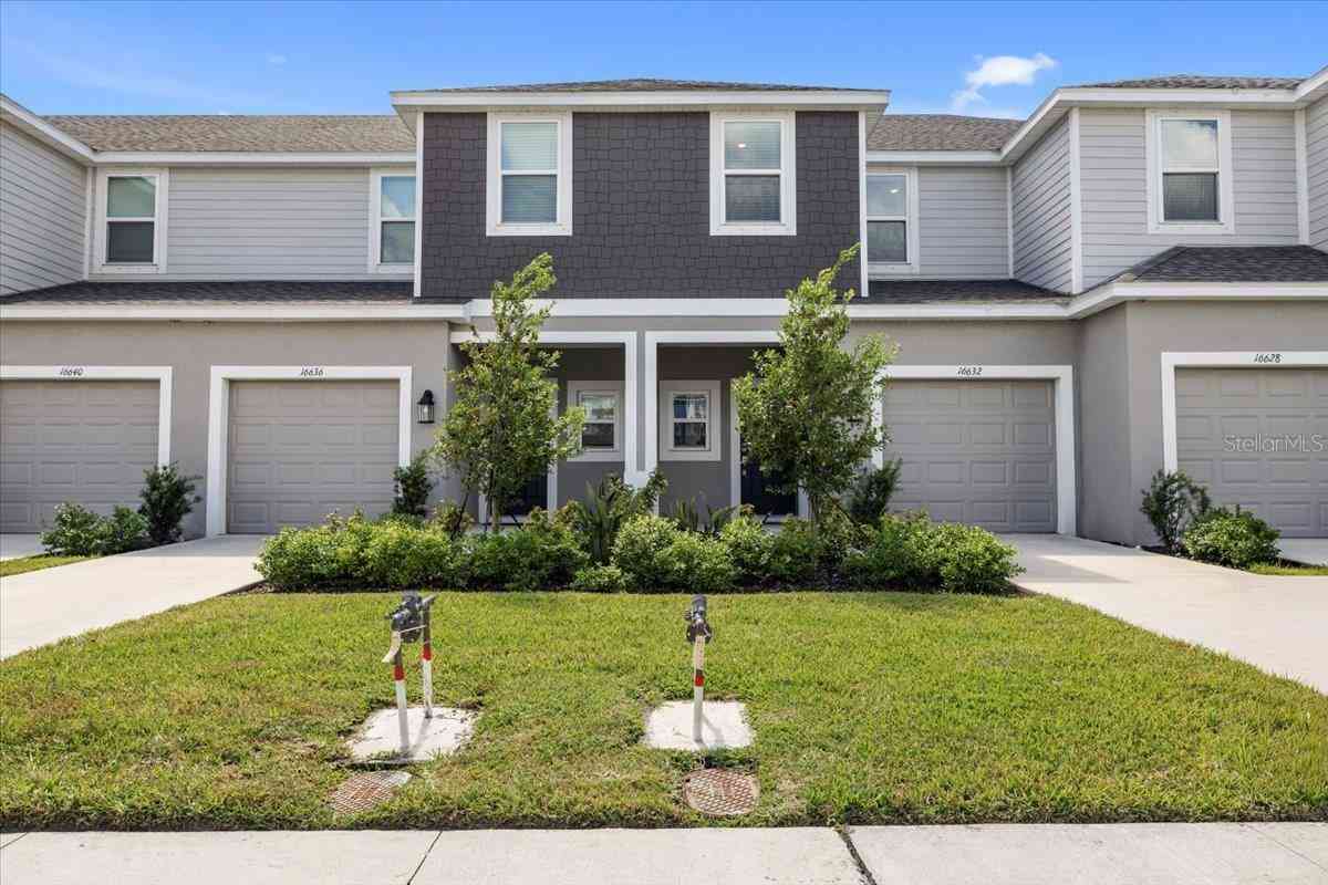 Townhouse For Sale - 16632 Bergamo Place<br/> BRADENTON, FL 34211
