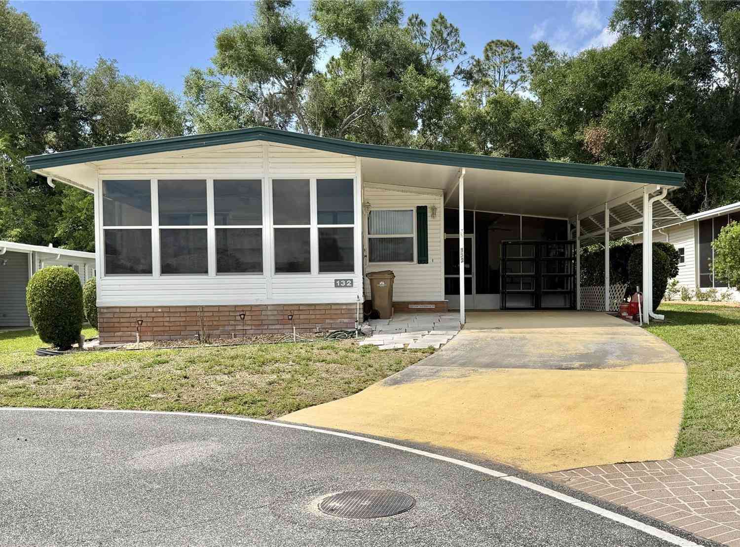Mobile Home For Sale - 132 Tamarisk Way<br/> Lake County, LEESBURG, FL 34748