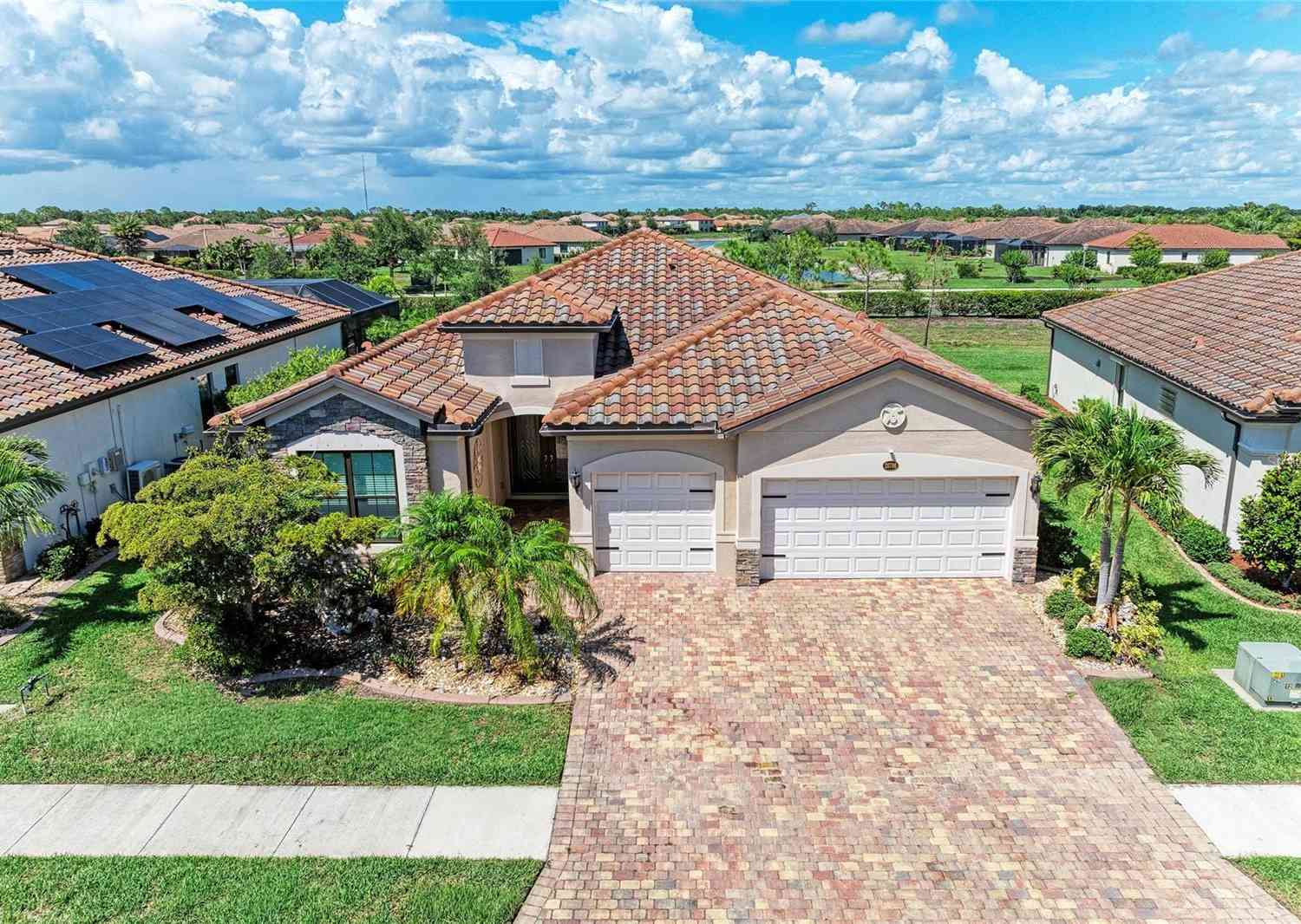 Homes For Sale - 20706 Benissimo Drive<br/> VENICE, FL 34293
