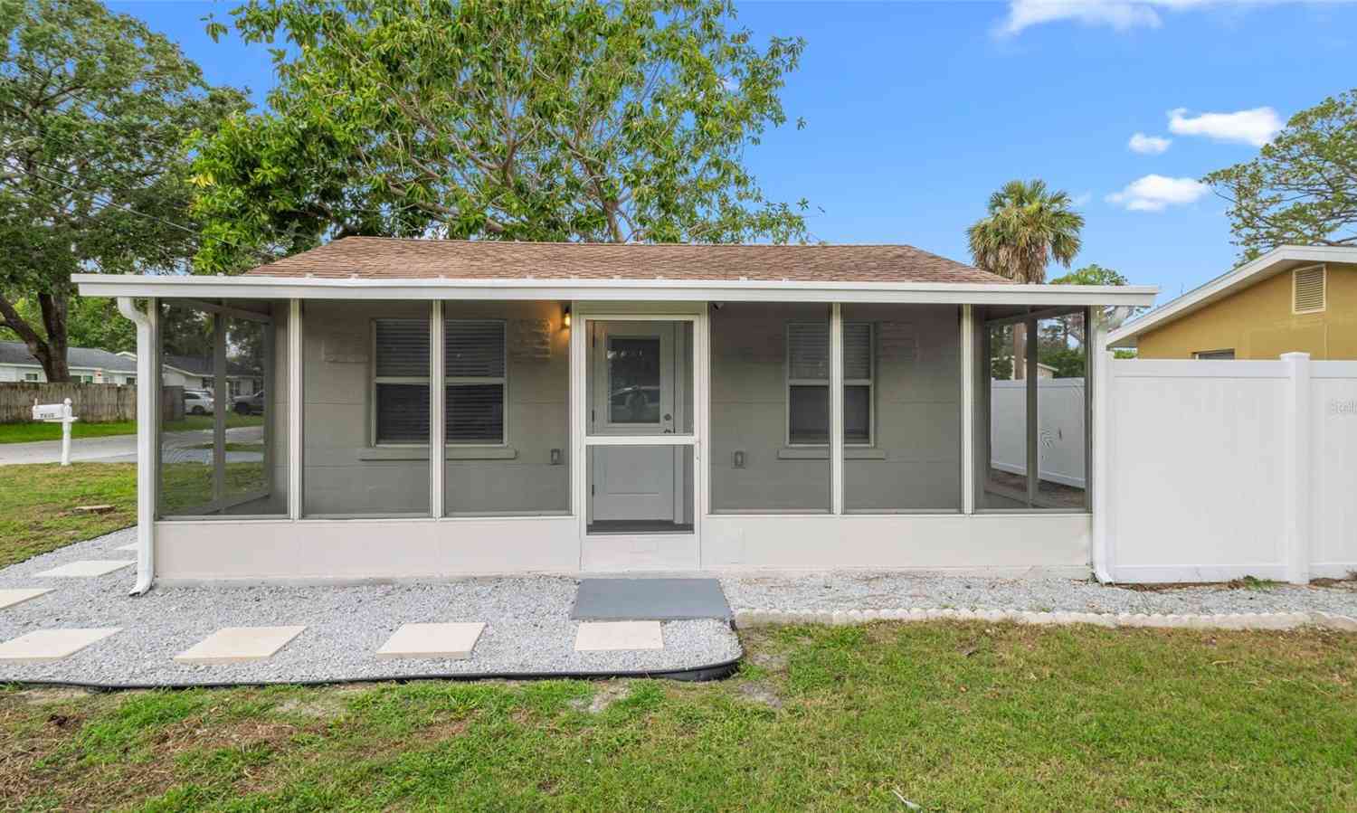 Homes For Sale - 7635 Pier Road<br/> PORT RICHEY, FL 34668