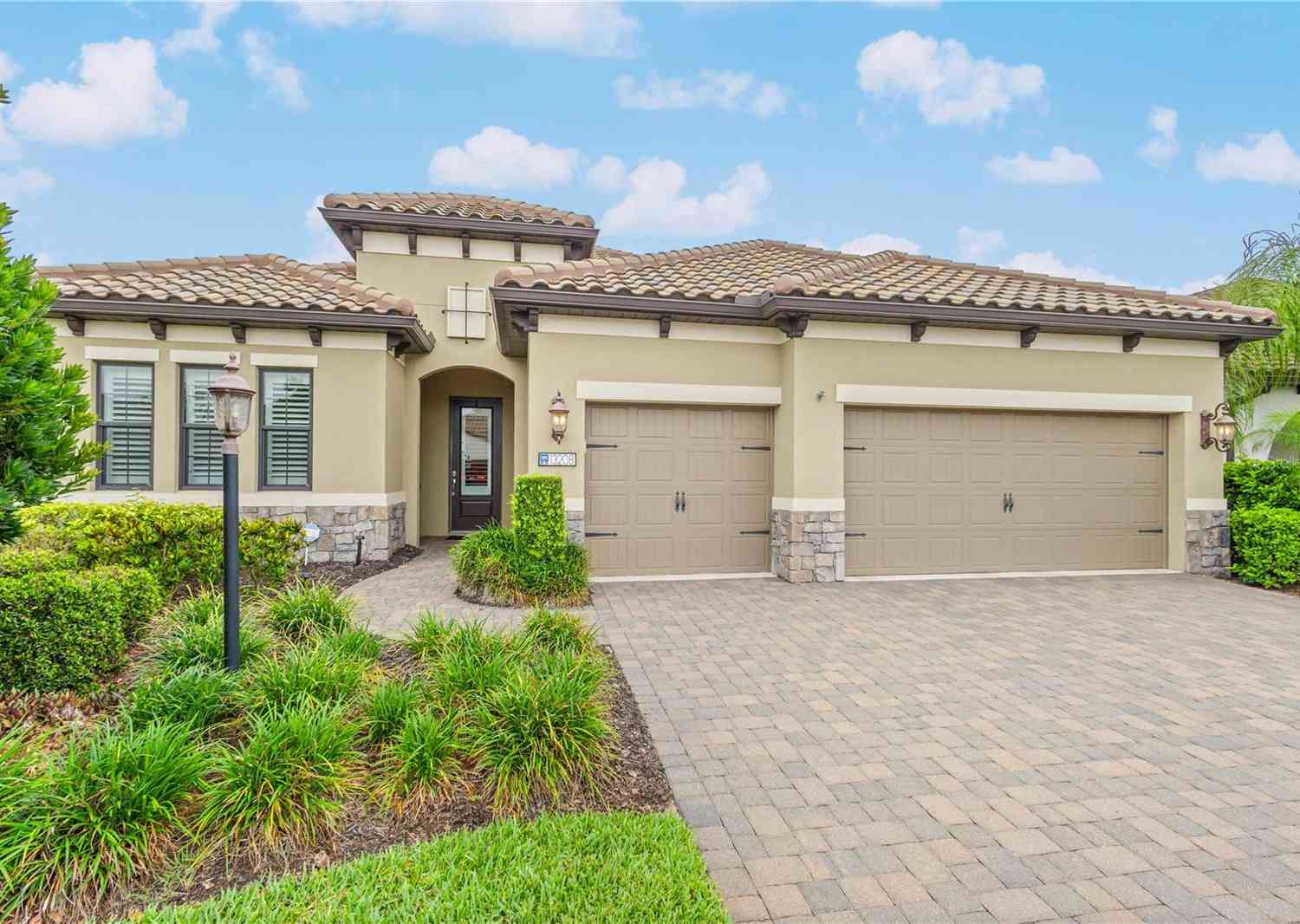 Homes For Sale - 13208 Indigo Way<br/> BRADENTON, FL 34211