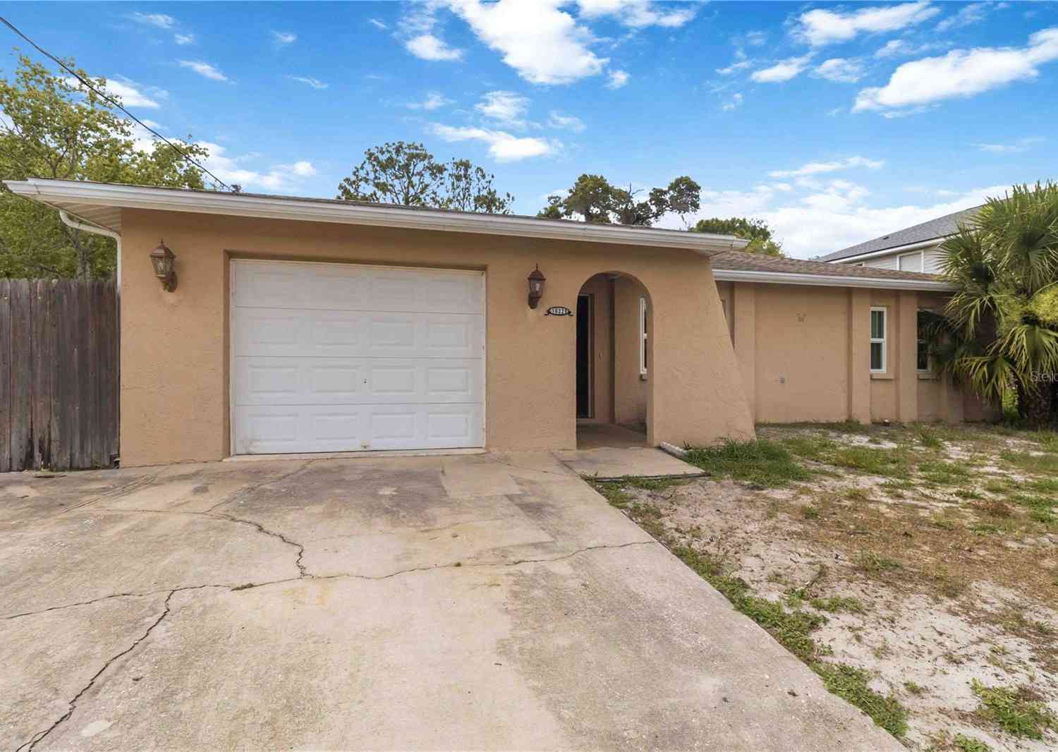 Homes For Sale - 16329 Caribbean Court<br/> HUDSON, FL 34667