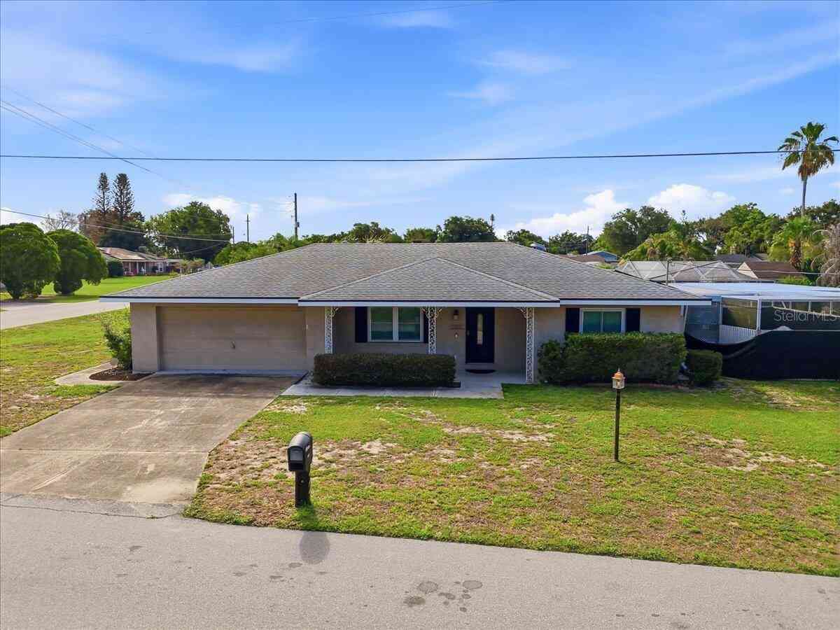 Homes For Sale - 132 Duval Road<br/> WINTER HAVEN, FL 33884