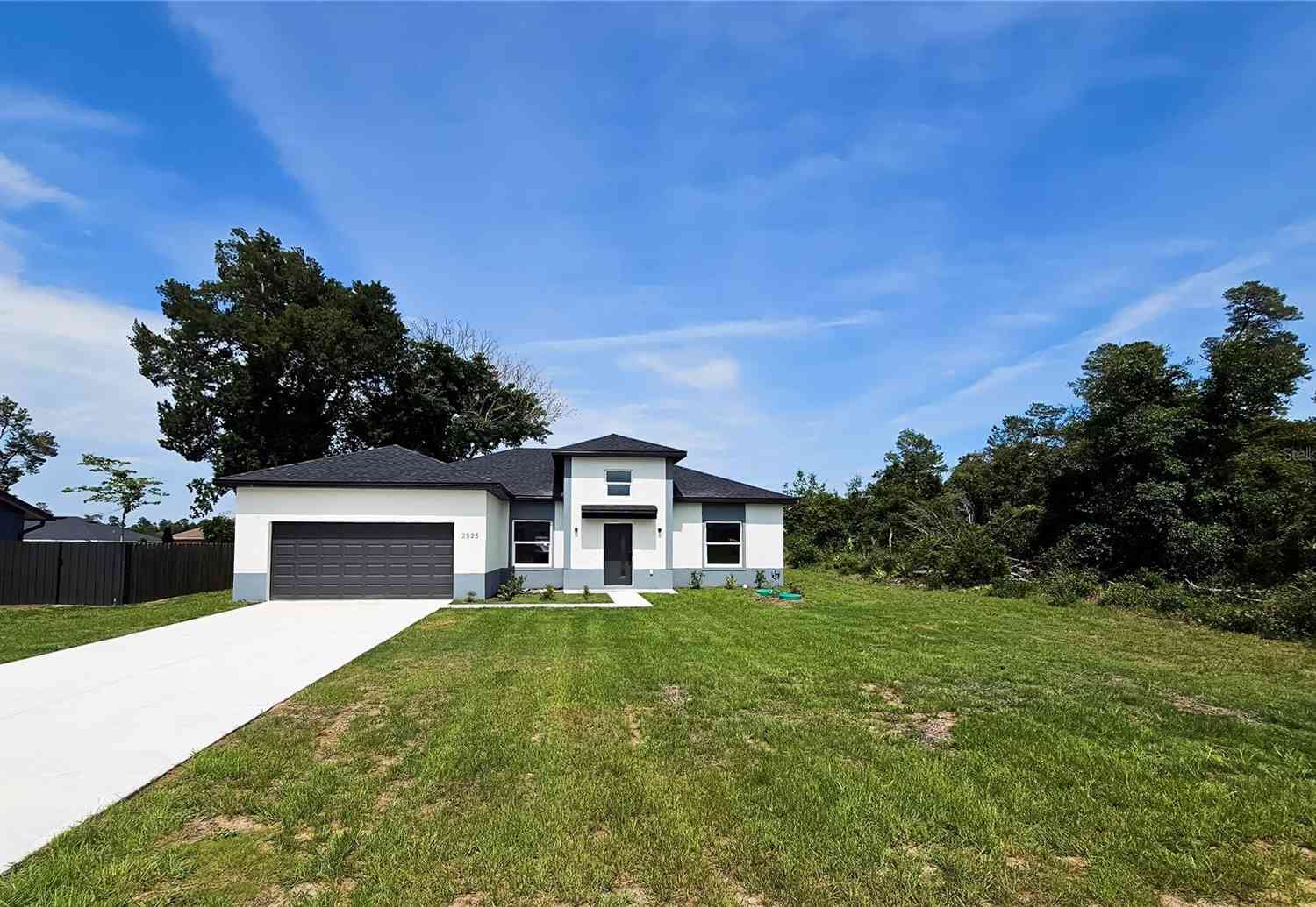 Homes For Sale - 2523 SW 153rd Place Road<br/> OCALA, FL 34473