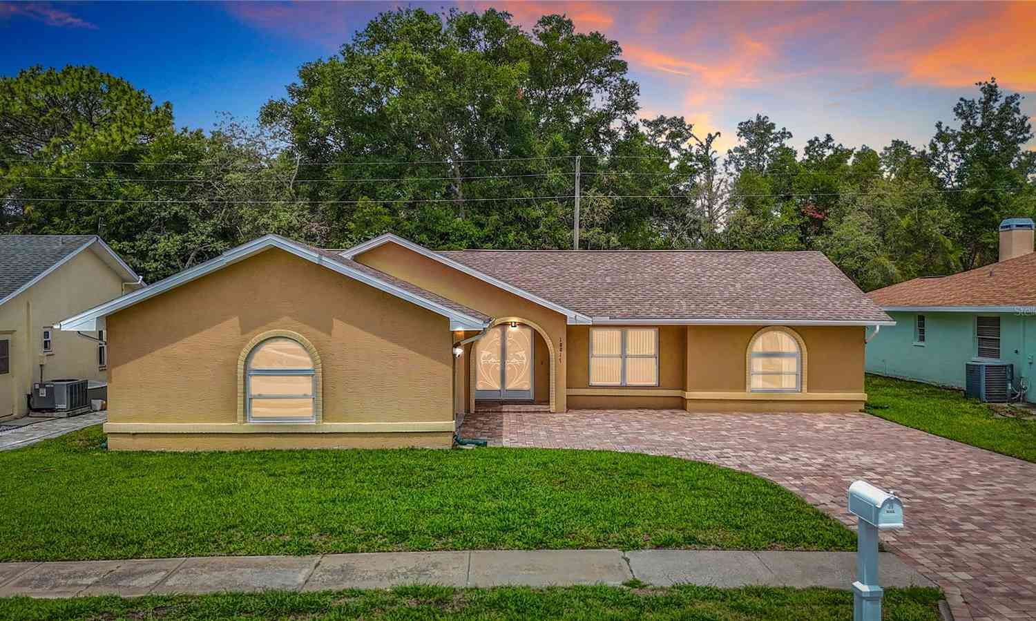 Homes For Sale - 18817 Parade Road<br/> HUDSON, FL 34667