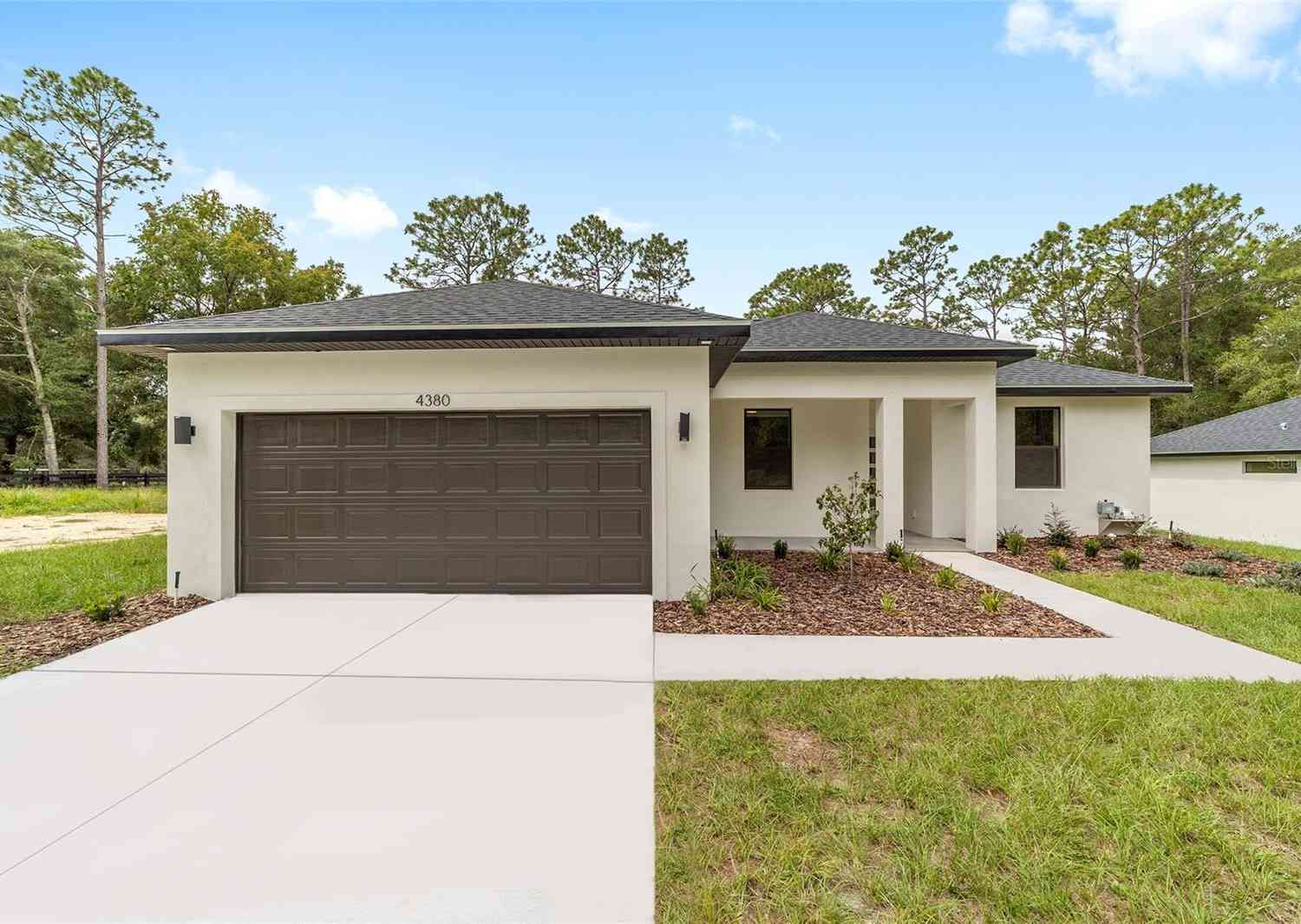 Homes For Sale - 4380 SW 159 Court<br/> OCALA, FL 34481