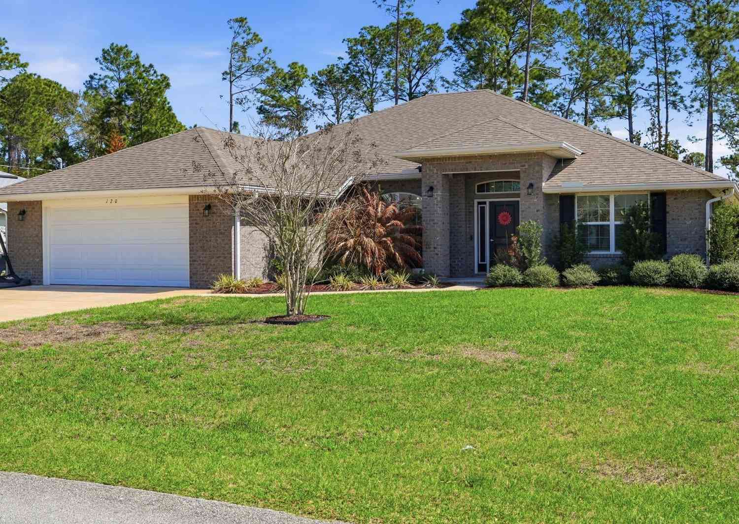 Homes For Sale - 120 Bren Mar Lane<br/> PALM COAST, FL 32137