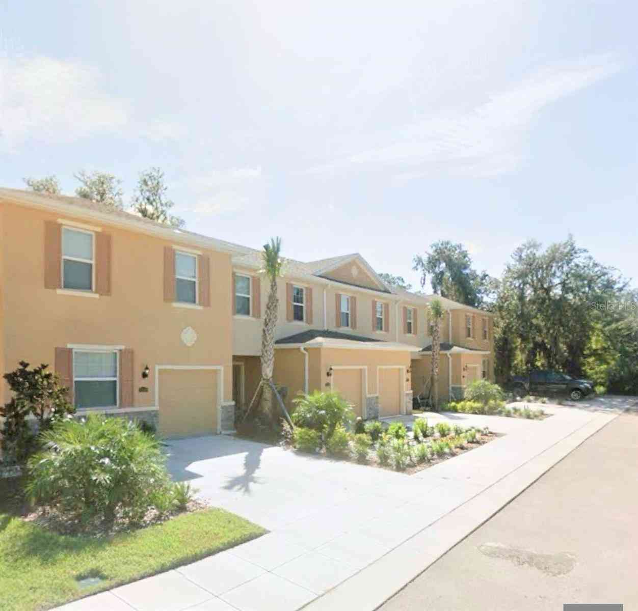 Townhouse For Sale - 13805 River Fish Court<br/> Hillsborough County County, Tampa, FL 33637