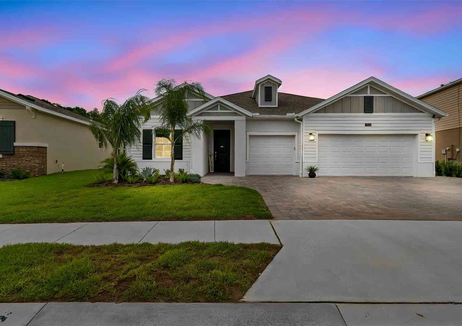 Homes For Sale - 5352 Dagenham Drive<br/> DAVENPORT, FL 33837