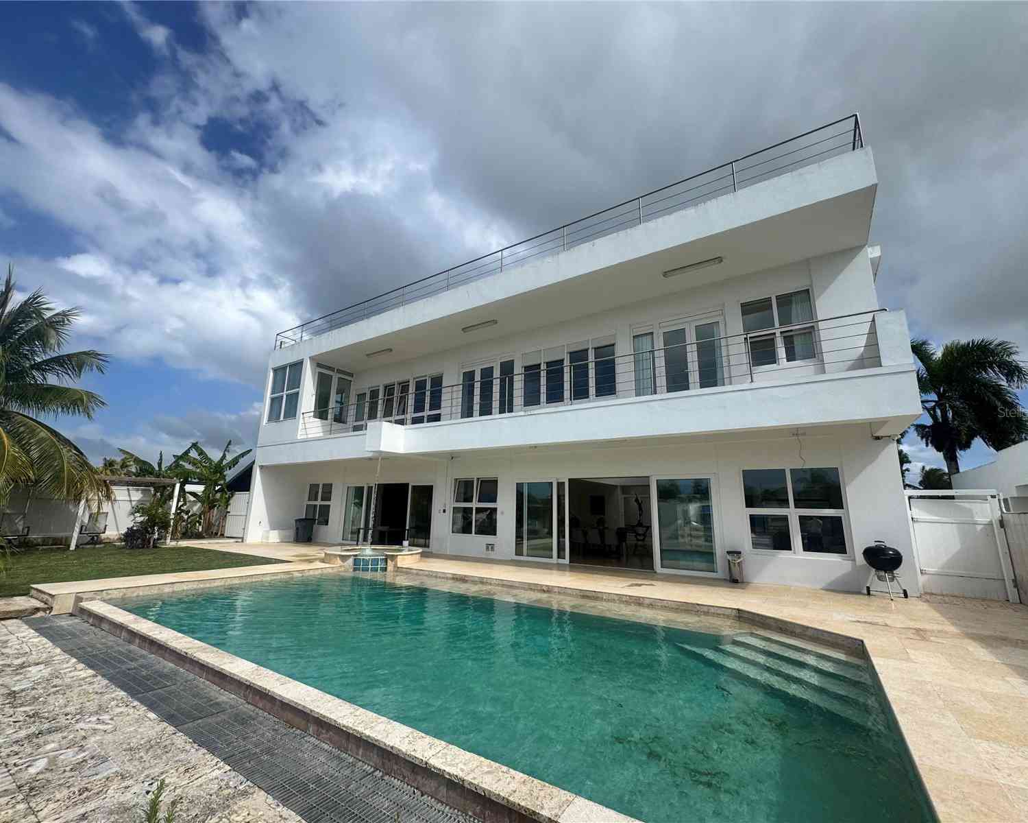 Homes For Sale - VISTAMAR MARINA ESTE Jaen Street #F-19<br/> CAROLINA, PR 00983