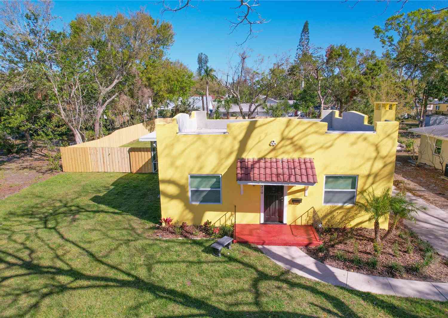 Homes For Sale - 2310 13th Avenue<br/> BRADENTON, FL 34205