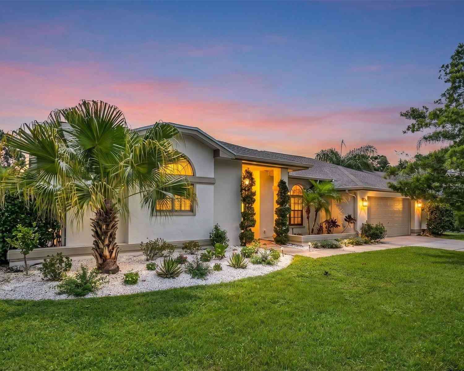 Homes For Sale - 447 Whispering Lakes Boulevard<br/> Pinellas County, TARPON SPRINGS, FL 34688