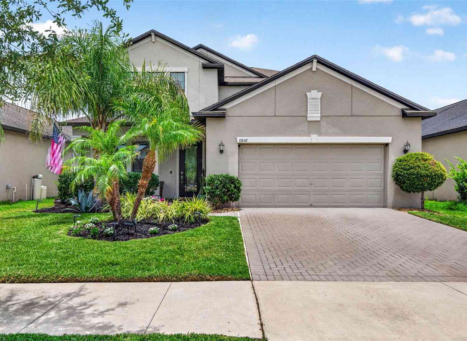 Homes For Sale - 13242 Satin Lily Drive<br/> Hillsborough County County, RIVERVIEW, FL 33579