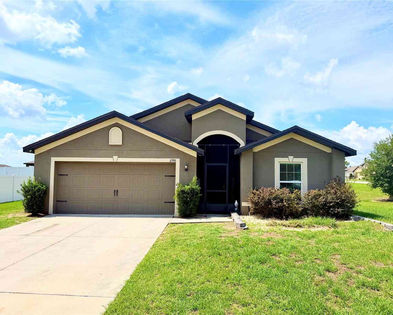 Homes For Sale - 11991 Callicarpa Lane<br/> Lake County, LEESBURG, FL 34788