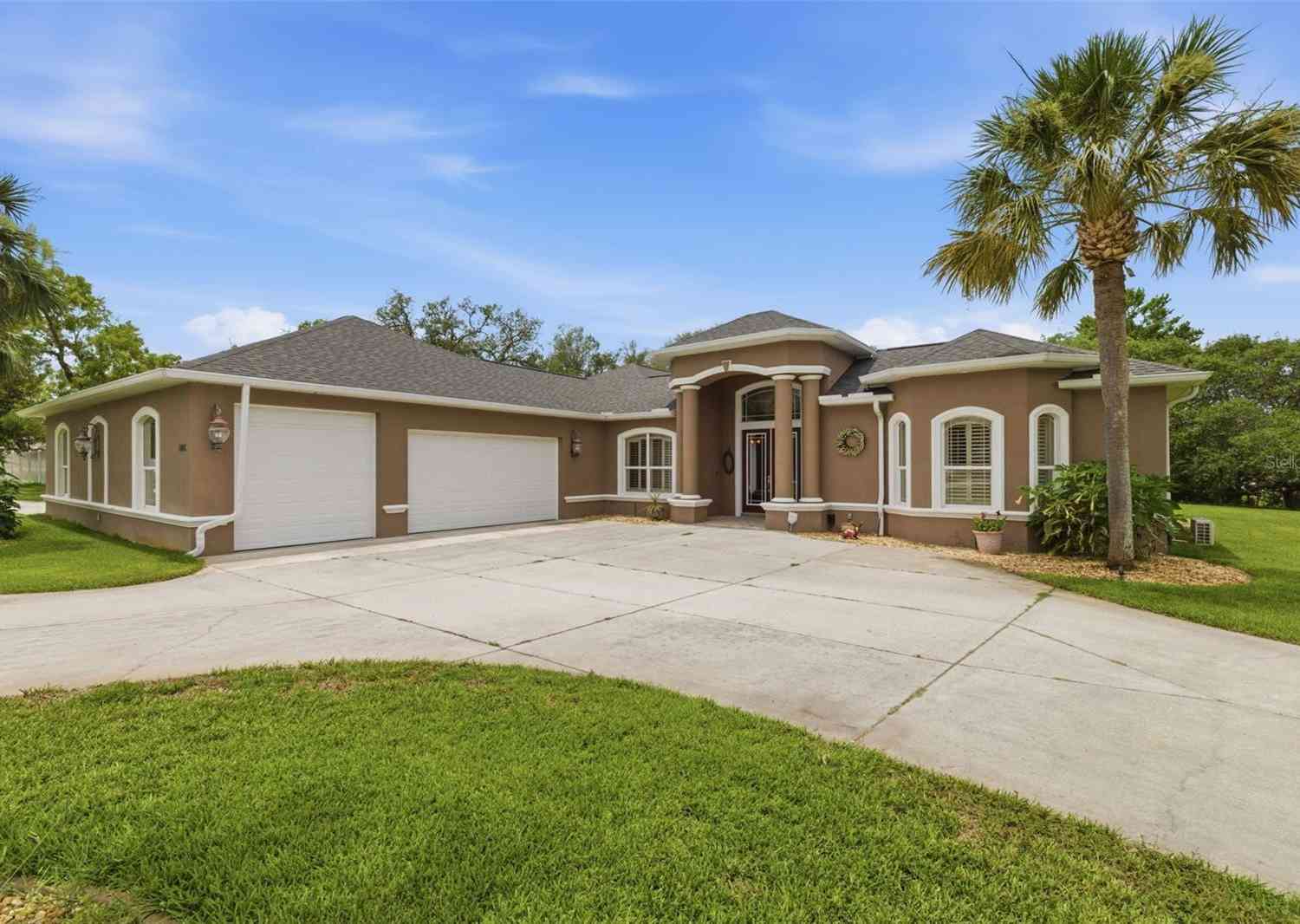 Homes For Sale - 11145 Mountain Mockingbird Rd<br/> WEEKI WACHEE, FL 34614