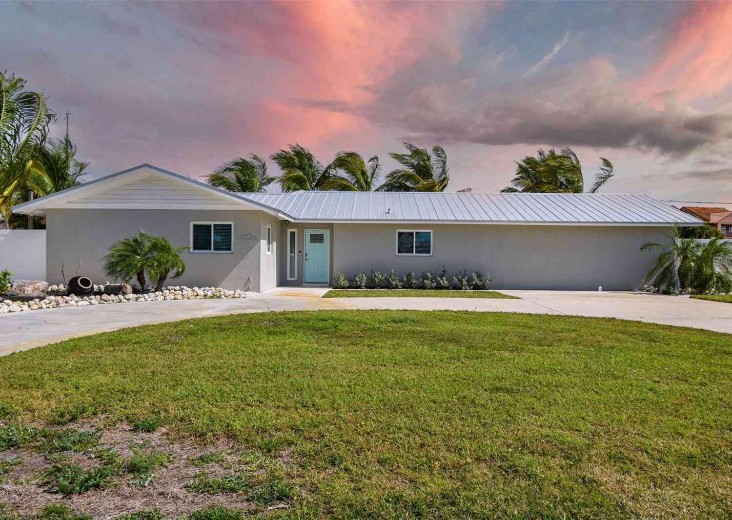 Homes For Sale - 4900 Arlington Road<br/> PALMETTO, FL 34221