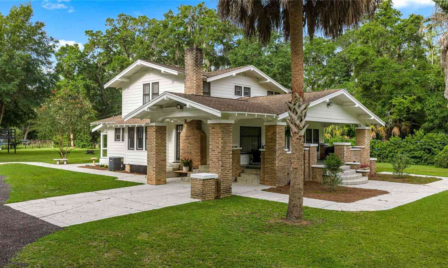 Homes For Sale - 3350 NE 70th Street<br/> OCALA, FL 34479