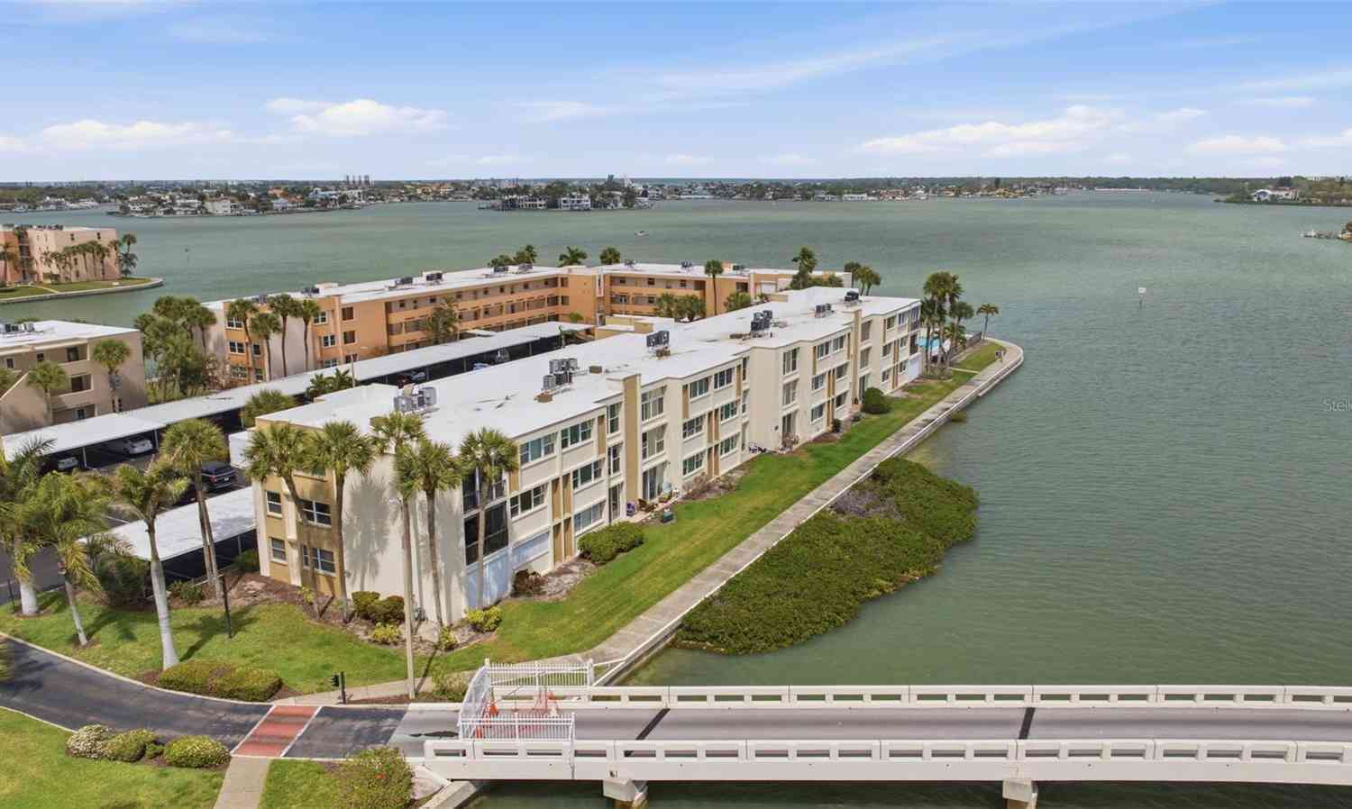 Condo For Sale - 7465 Bay Island Drive #112<br/> South Pasadena, FL 33707
