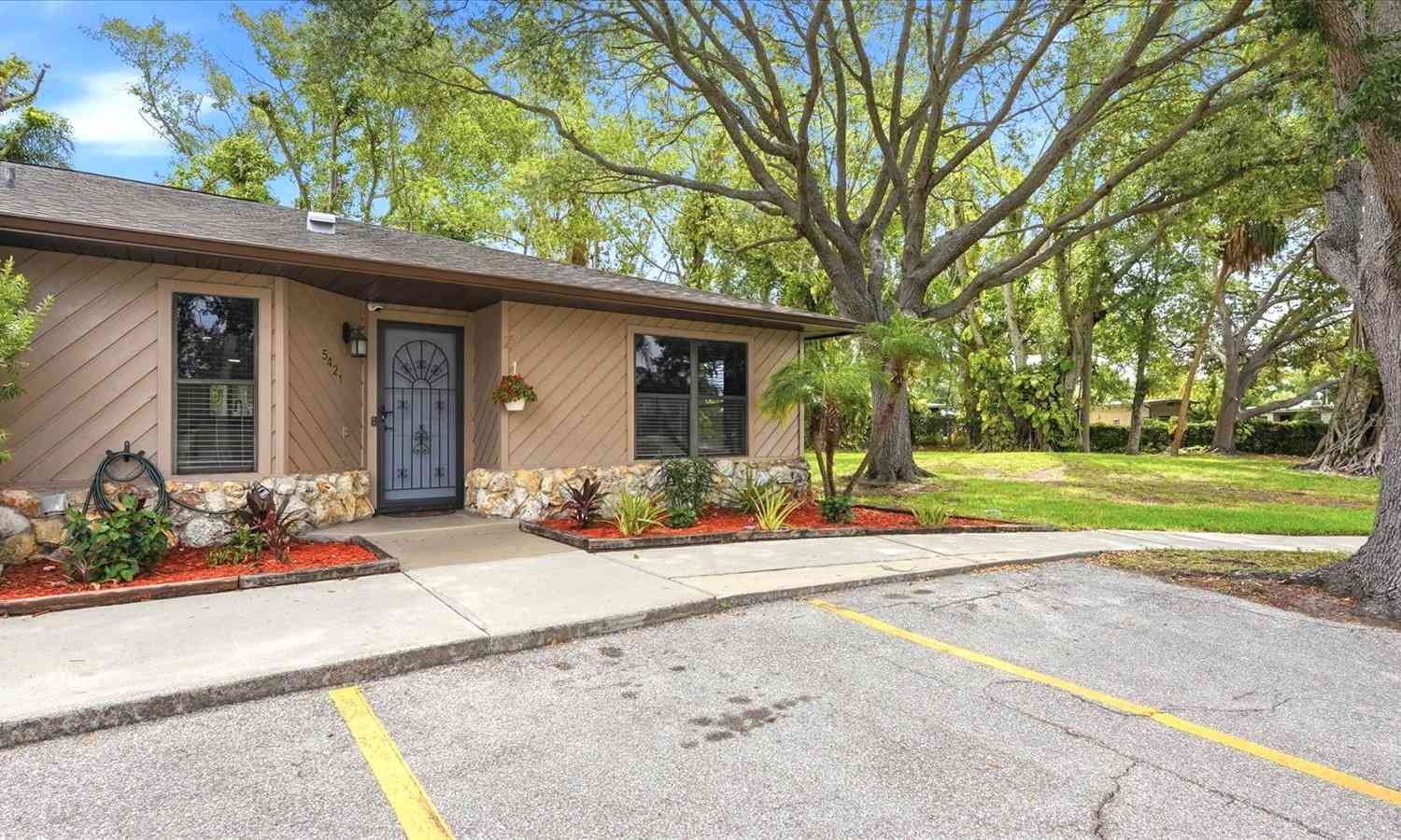 Condo For Sale - 5421 11th Street Circle<br/> BRADENTON, FL 34203