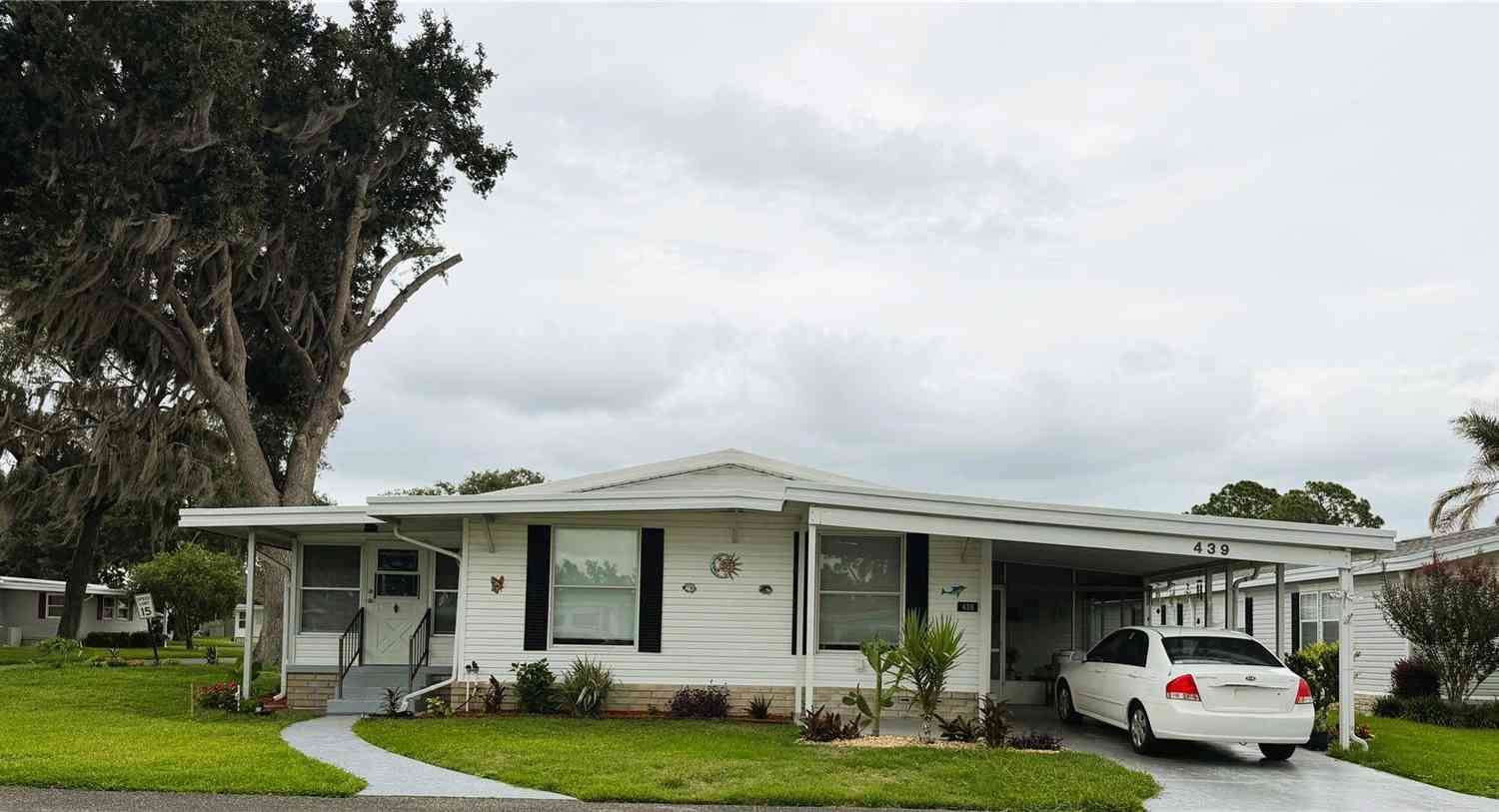 Mobile Home For Sale - 439 Palo Verde Drive<br/> Lake County, LEESBURG, FL 34748