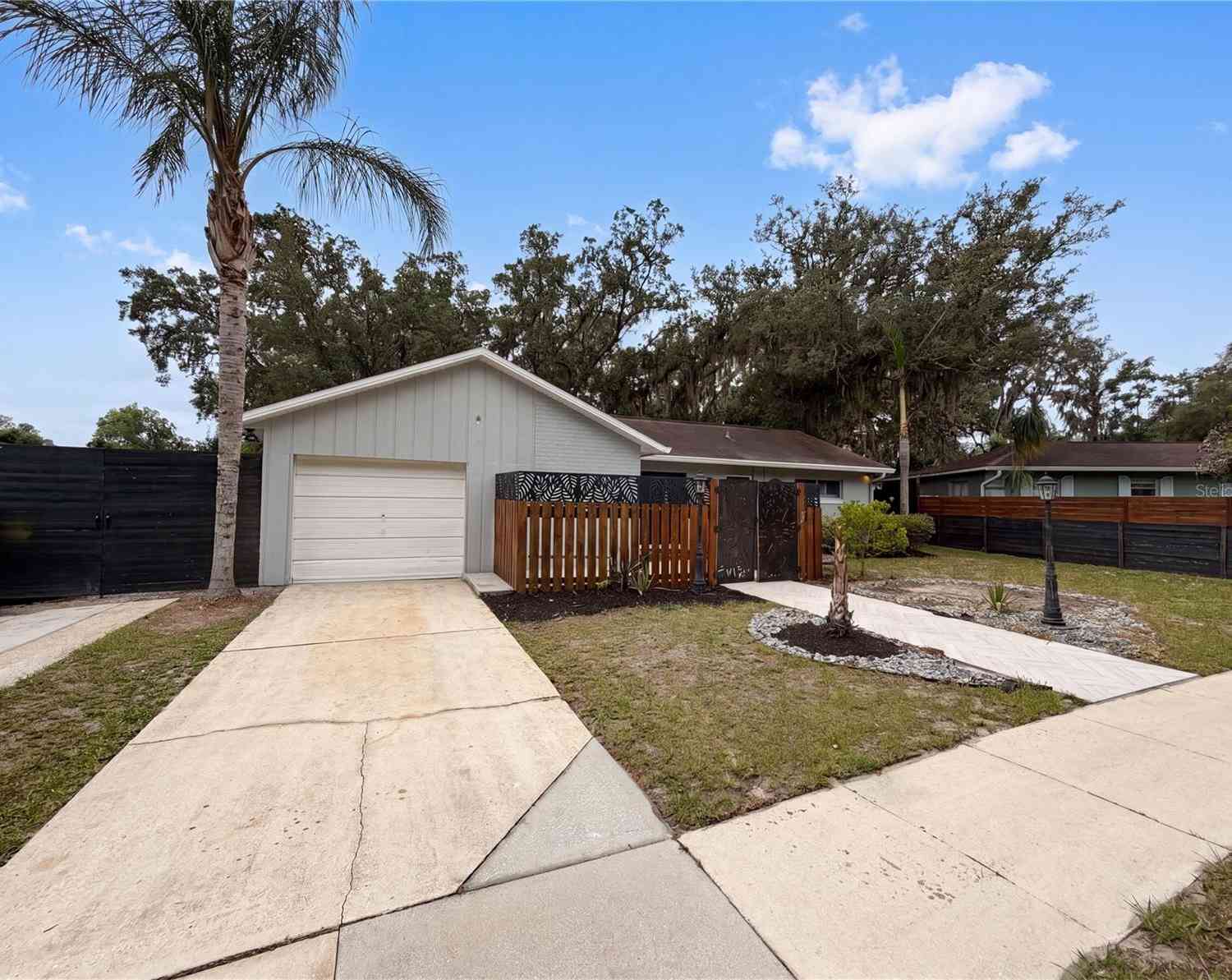 Homes For Sale - 10316 Belgrove Place<br/> ORLANDO, FL 32817