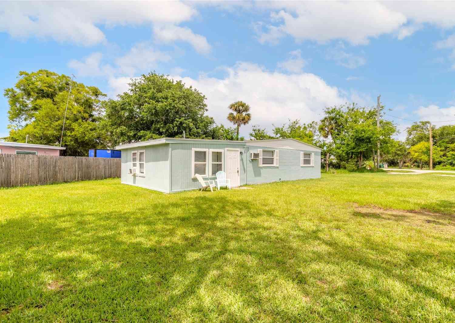 Homes For Sale - 305 Elsie Avenue<br/> DAYTONA BEACH, FL 32117