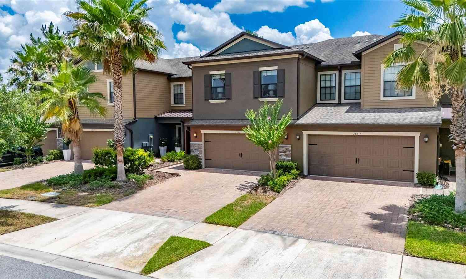 Townhouse For Sale - 28511 Pleasant Bay Loop<br/> Wesley Chapel, FL 33543