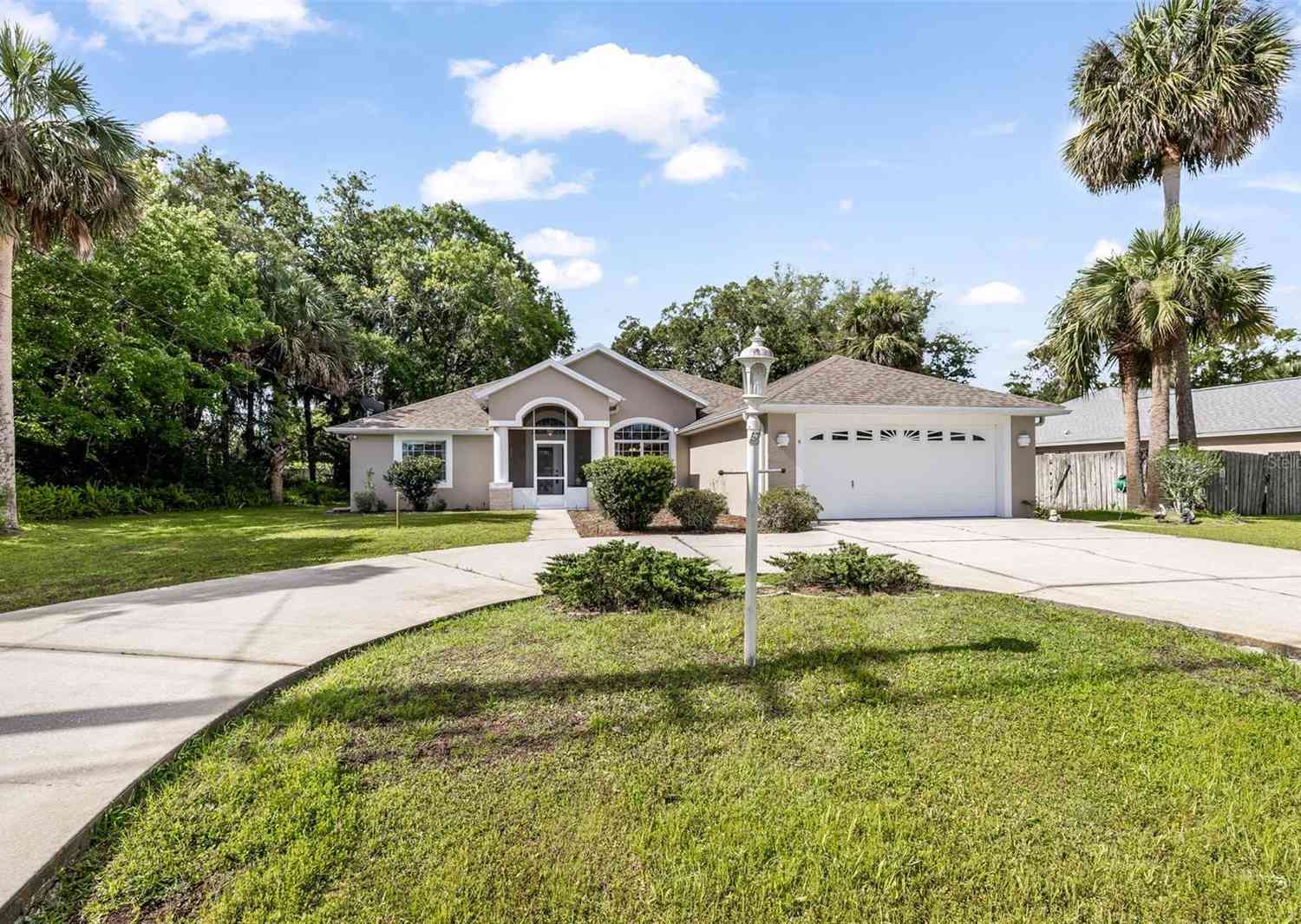 Homes For Sale - 9 Whippoorwill Drive<br/> PALM COAST, FL 32164