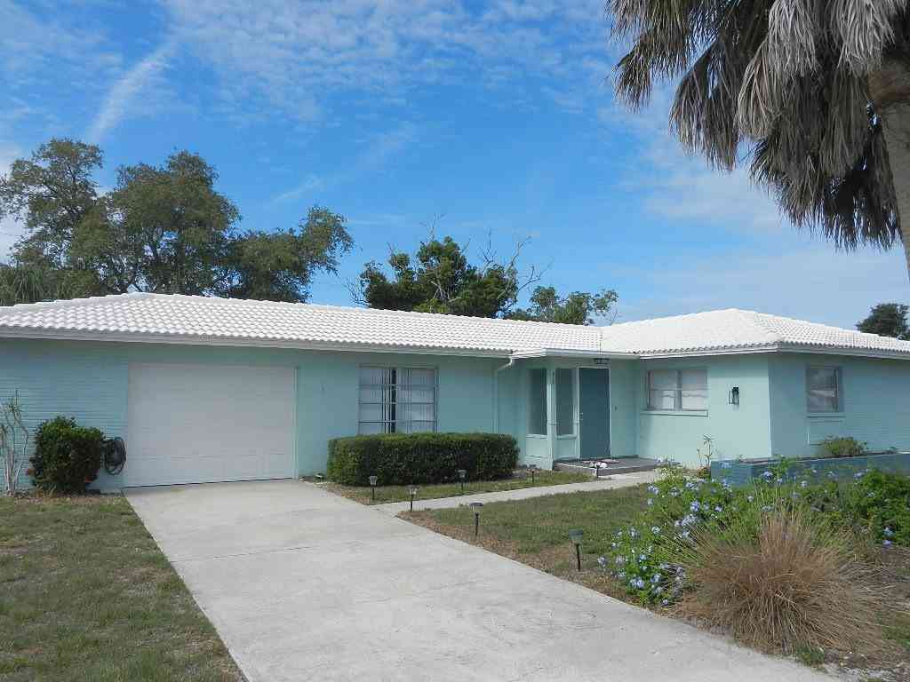 Homes For Sale - 216 Chardin Drive<br/> NOKOMIS, FL 34275