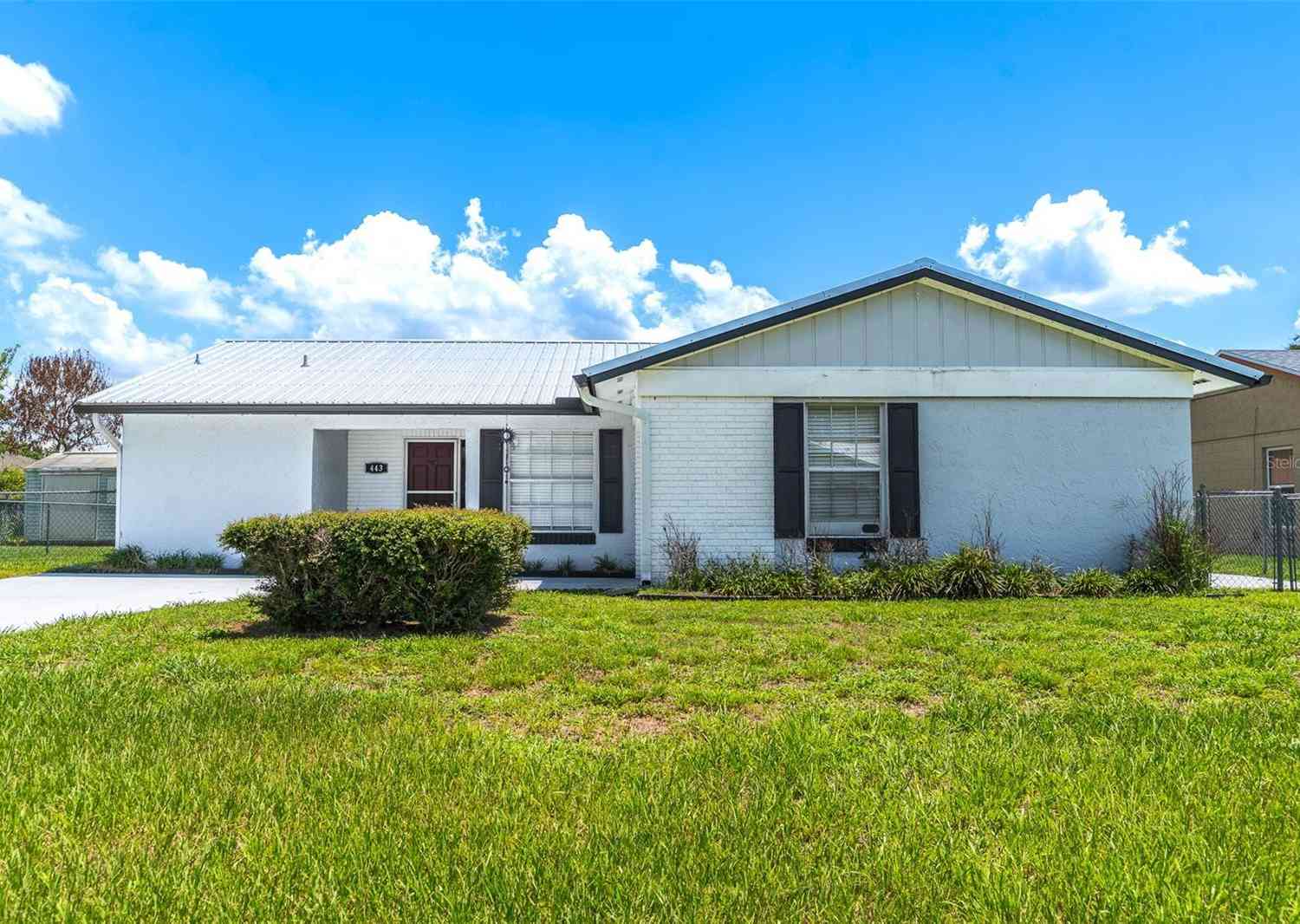 Homes For Sale - 443 Ball Court<br/> KISSIMMEE, FL 34759