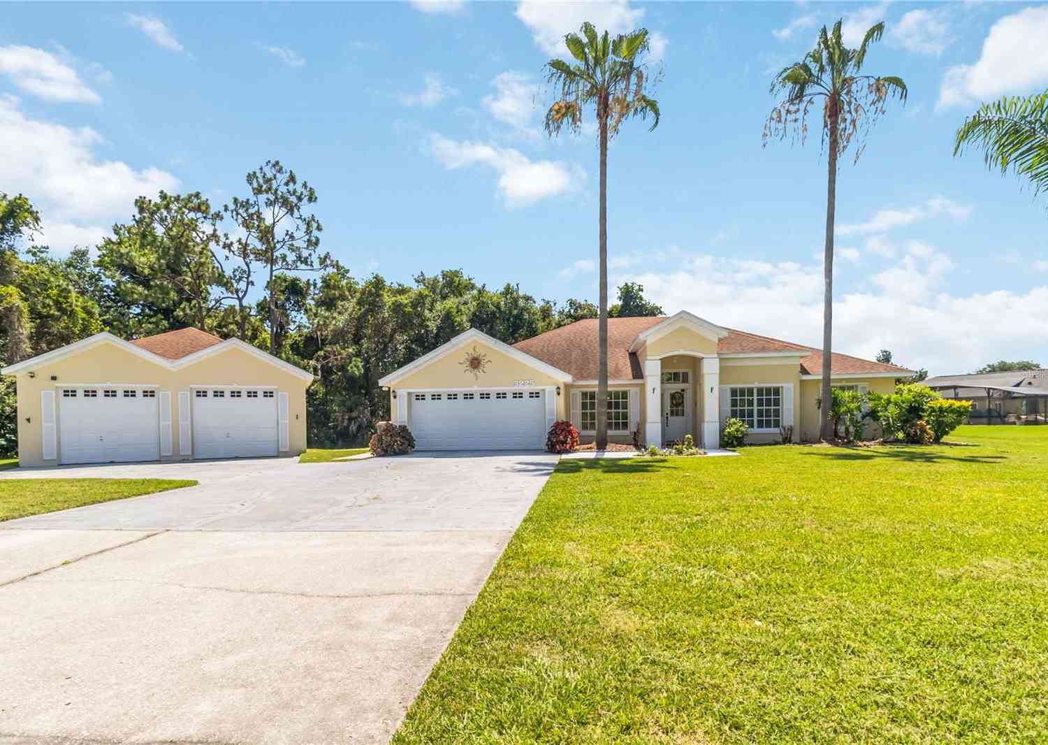 Homes For Sale - 3225 Canoe Creek Road<br/> Saint Cloud, FL 34772