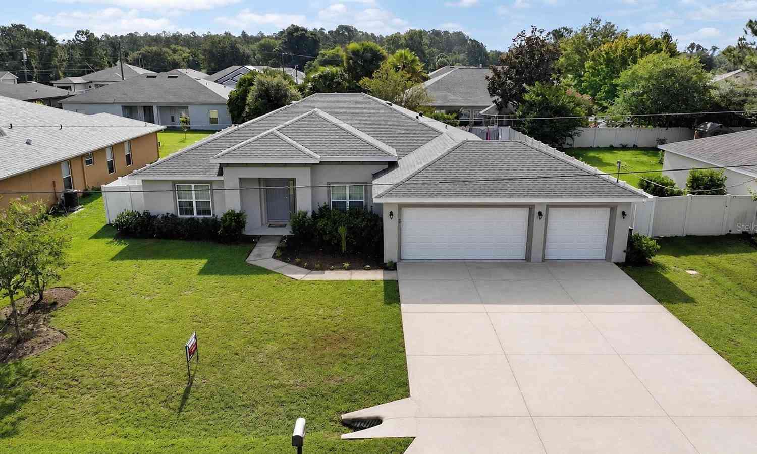 Homes For Sale - 5 Lynton Place<br/> PALM COAST, FL 32137