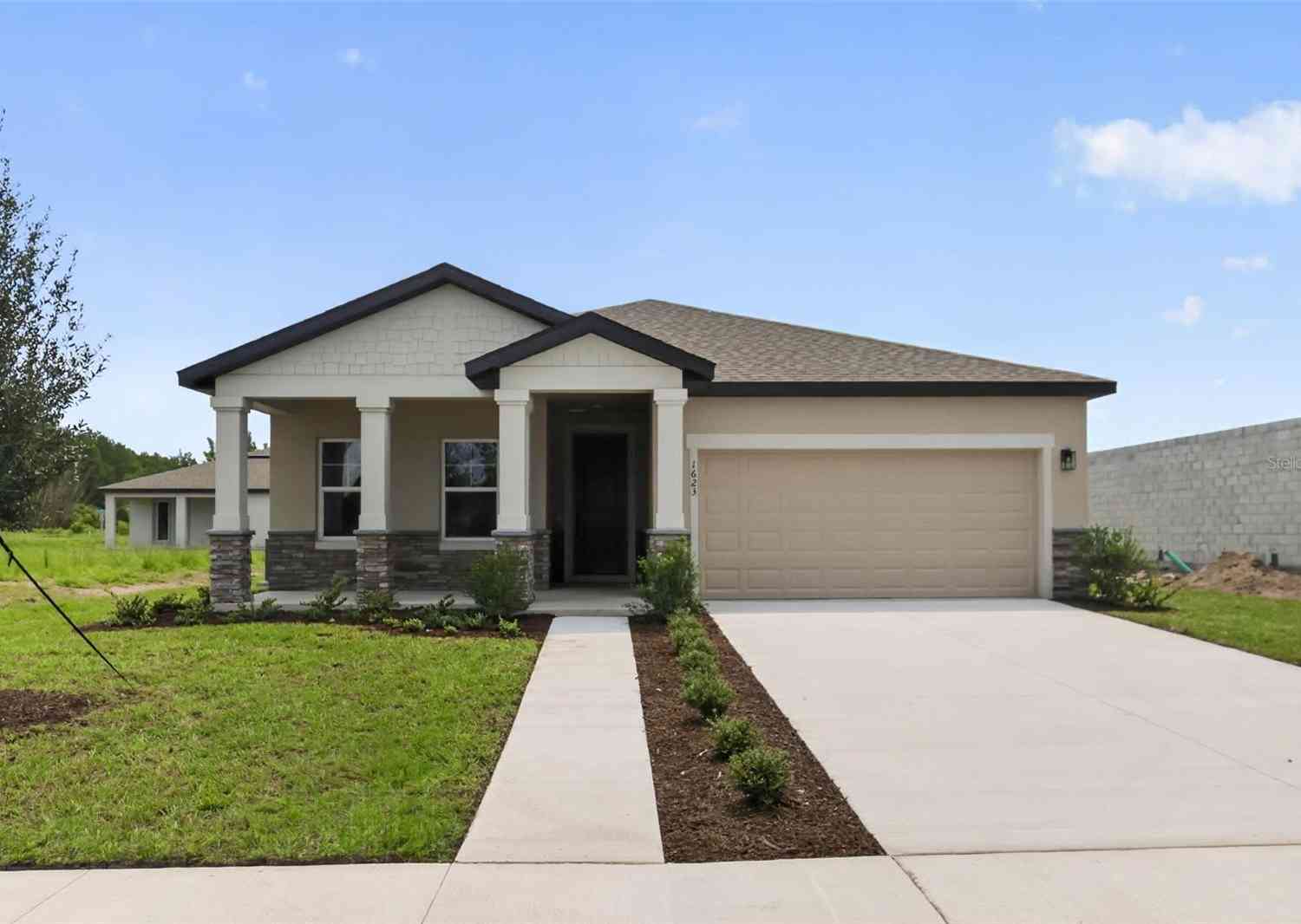 Homes For Sale - 1623 Cane Bamboo Drive<br/> Saint Cloud, FL 34771