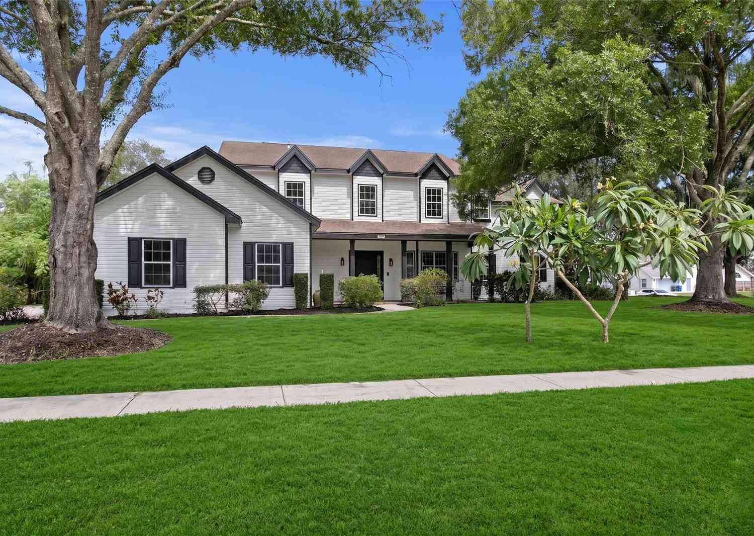 Homes For Sale - 8807 Eagle Watch Drive<br/> RIVERVIEW, FL 33578