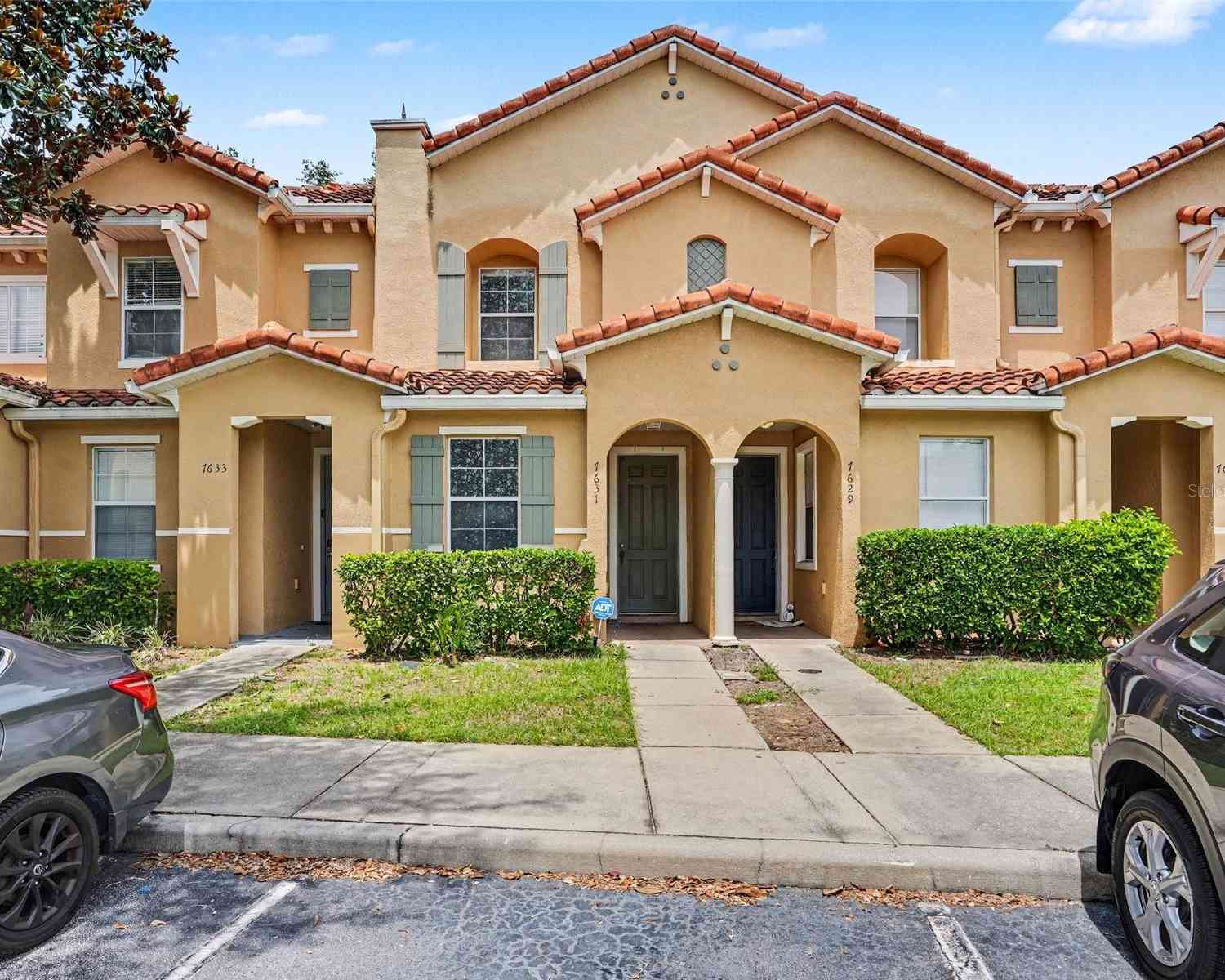 Townhouse For Sale - 7631 Long Island Dr<br/> KISSIMMEE, FL 34743