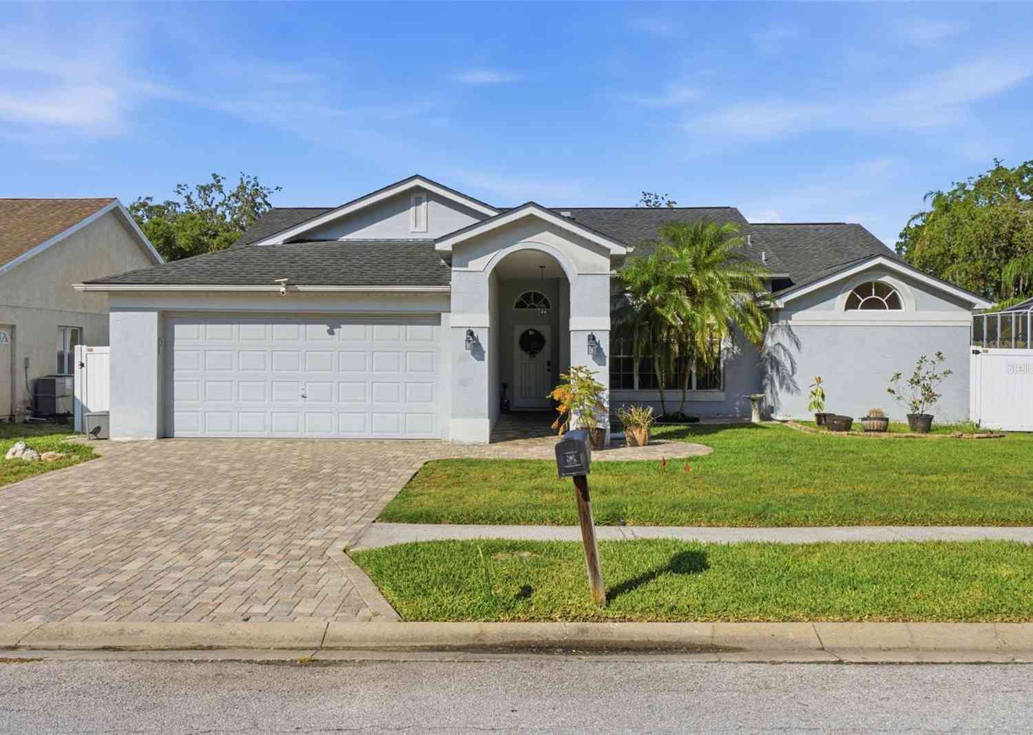 Homes For Sale - 10050 Hermosillo Drive<br/> New Port Richey, FL 34655