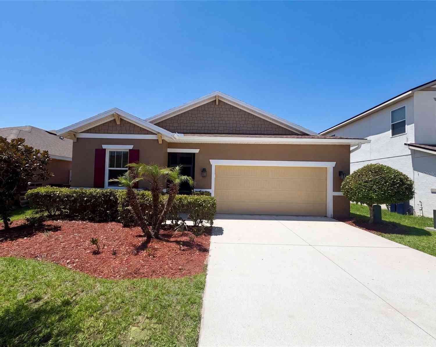 Homes For Sale - 480 Buchannan Drive<br/> DAVENPORT, FL 33837
