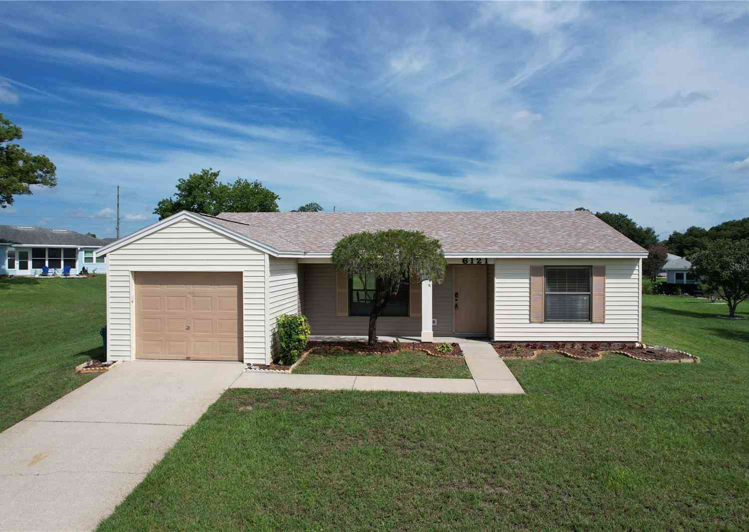 Homes For Sale - 6121 Kittiwake Drive<br/> LAKELAND, FL 33809