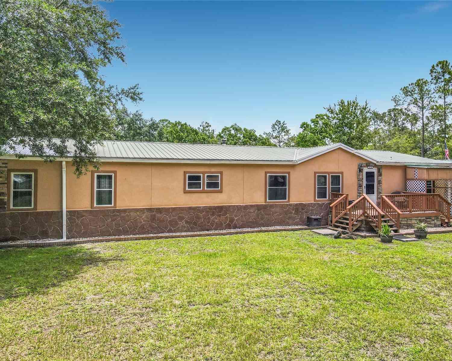 Homes For Sale - 5118 Pecan Avenue<br/> BUNNELL, FL 32110